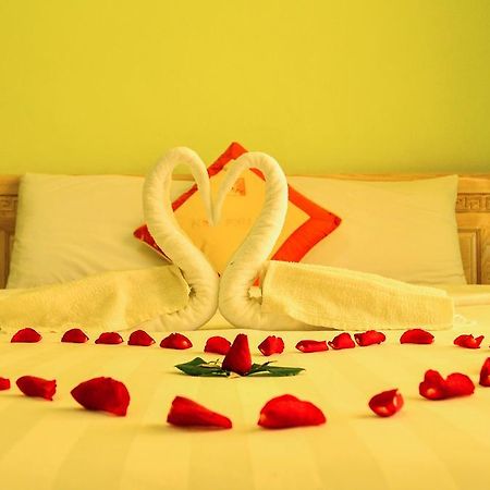 Nhu Phu Hotel Hue Bagian luar foto