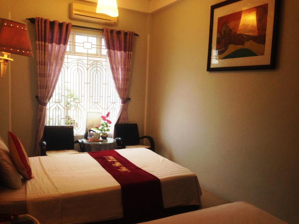 Nhu Phu Hotel Hue Bagian luar foto